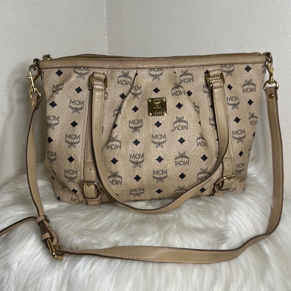💯Authentic MCM Tote Bag🍀